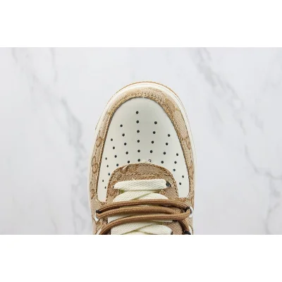 Gucci x Nike Air Force 1 Low "Coconut/Beige" фото № 4 Gucci x Nike Air Force 1 Low "Coconut/Beige" фото № 4