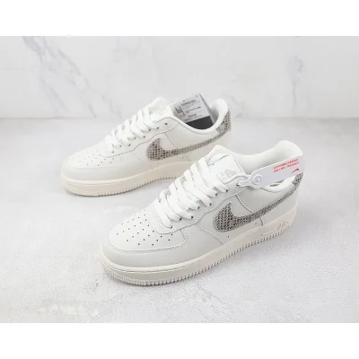 Nike Air Force 1 Low "Snakeskin Phantom" фото № 5 Nike Air Force 1 Low "Snakeskin Phantom" фото № 5