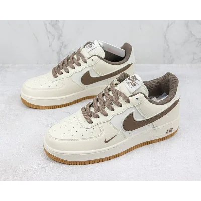 Nike Air Force 1 Low "Light Brown/Cream White" фото № 5 Nike Air Force 1 Low "Light Brown/Cream White" фото № 5