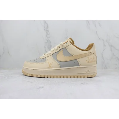 Louis Vuitton x Nike Air Force 1 Low "Beige/Grey/Brown" фото № 2 Louis Vuitton x Nike Air Force 1 Low "Beige/Grey/Brown" фото № 2