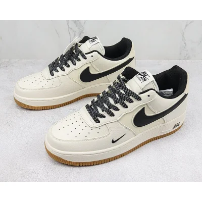 Nike Air Force 1 Low "Milky White/Black" фото № 5