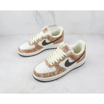 Nike Air Force 1 Low "Brown Leather/White/Black" фото № 5