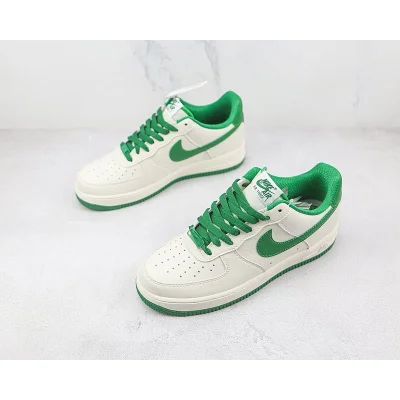 Nike Air Force 1 07 Low "White/Double Green" фото № 5