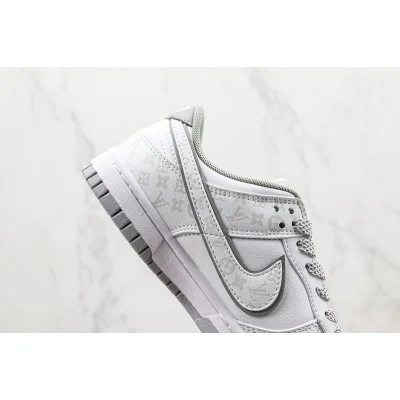 Louis Vuitton x Nike Dunk Low "White Monogram" фото № 4 Louis Vuitton x Nike Dunk Low "White Monogram" фото № 4