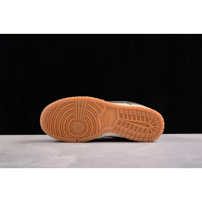 Off White x Louis Vuitton x Nike SB Dunk Low "Brown Gum" фото № 6 Off White x Louis Vuitton x Nike SB Dunk Low "Brown Gum" фото № 6