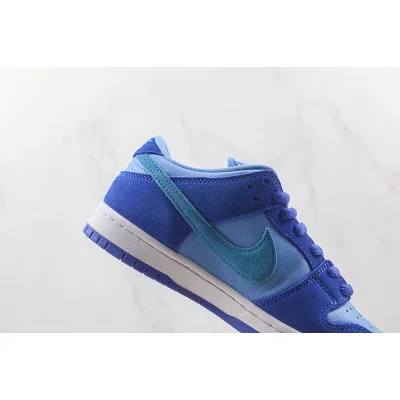Nike SB Dunk Low "Blue Raspberry" фото № 4 Nike SB Dunk Low "Blue Raspberry" фото № 4