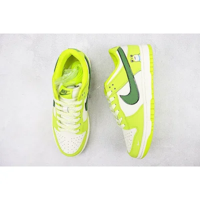 Nike SB Dunk Low "Frog Prince" фото № 6 Nike SB Dunk Low "Frog Prince" фото № 6