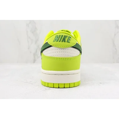 Nike SB Dunk Low "Frog Prince" фото № 8 Nike SB Dunk Low "Frog Prince" фото № 8