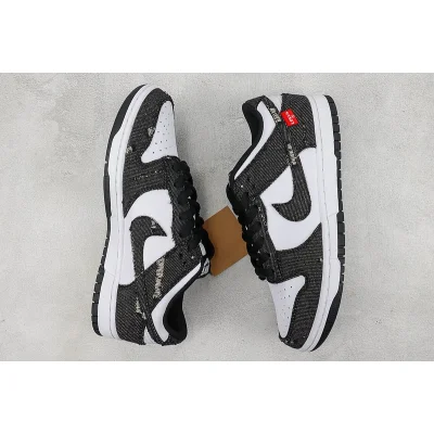 Levis x Nike SB Dunk Low "Black/White" фото № 6