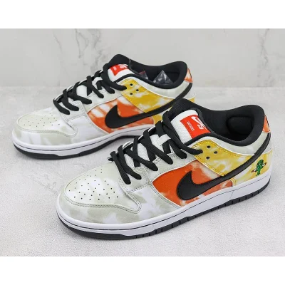 Nike SB Dunk Low "Raygun Tie-Dye/White" фото № 5
