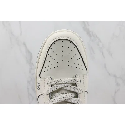 MLB x Nike Dunk Low "Cement Gray" фото № 4 MLB x Nike Dunk Low "Cement Gray" фото № 4