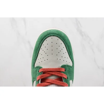 Nike Dunk Low "All Petals United/Fir Green" фото № 4 Nike Dunk Low "All Petals United/Fir Green" фото № 4