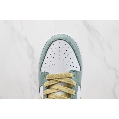 Nike SB Dunk Low "Ocean Bliss" фото № 4