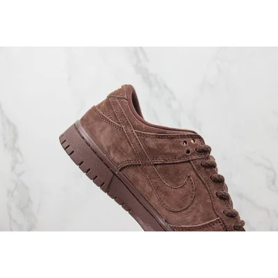 Supreme x Nike Dunk Low "Dark Brown/Red" фото № 3