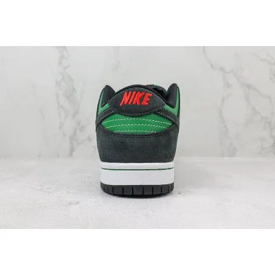 Nike Dunk Low "Pine Green/Black/Atom Red" фото № 9 Nike Dunk Low "Pine Green/Black/Atom Red" фото № 9