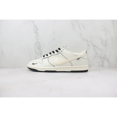 Nike Dunk Low "Light Bone/Black/Mini Swoosh" фото № 2