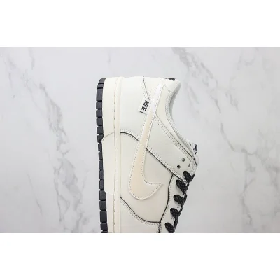 Nike Dunk Low "Light Bone/Black/Mini Swoosh" фото № 3