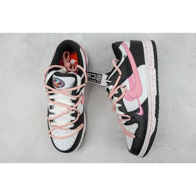 Nike SB Dunk Low "White/Black/Pink" фото № 7
