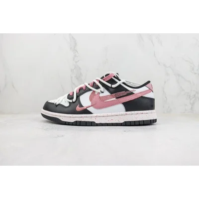 Nike Dunk Low "Black/Pink/Multiple Swooshes" фото № 2 Nike Dunk Low "Black/Pink/Multiple Swooshes" фото № 2
