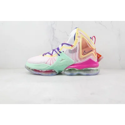 Nike LeBron 19 EP "Valentine’s Day" фото № 2