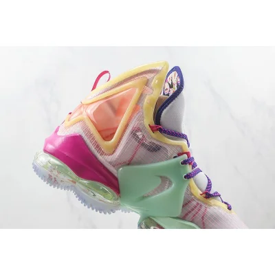 Nike LeBron 19 EP "Valentine’s Day" фото № 4