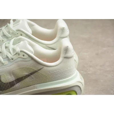 Nike Vomero Premium "Coconut Milk/Alabaster" фото № 6 Nike Vomero Premium "Coconut Milk/Alabaster" фото № 6
