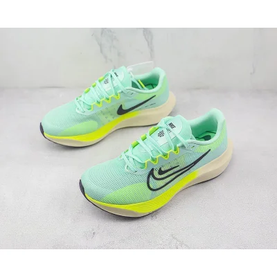 Nike Zoom Fly 5 "Mint Foam Ghost Green" фото № 5 Nike Zoom Fly 5 "Mint Foam Ghost Green" фото № 5