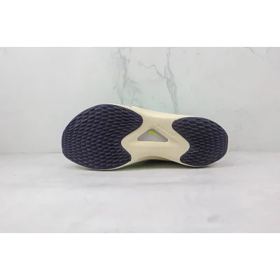 Nike Zoom Fly 5 "Mint Foam Ghost Green" фото № 8 Nike Zoom Fly 5 "Mint Foam Ghost Green" фото № 8