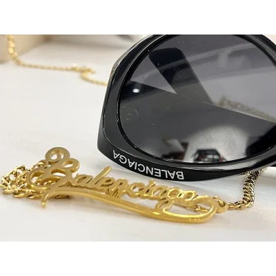 Солнцезащитные очки Balenciaga Round Shaped And One Side Inscription "Black" фото № 3
