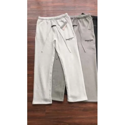 Спортивные штаны Fear of God Front Rectangle Patch With Logo "White" фото № 3