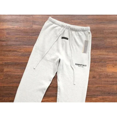 Спортивные штаны Fear of God Front Rectangle Patch With Logo "White" фото № 2