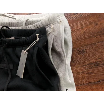 Спортивные штаны Fear of God Front Rectangle Patch With Logo "White" фото № 4