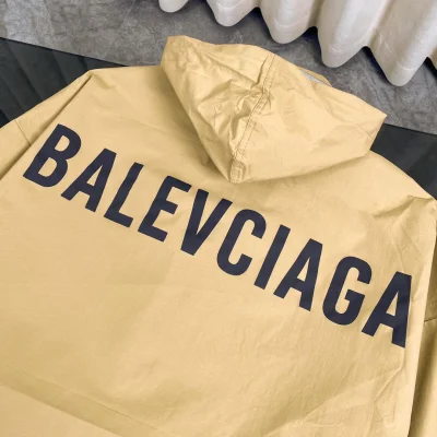 Куртка Balenciaga Backside Black Logotype Balevciaga "Yellow" фото № 5 Куртка Balenciaga Backside Black Logotype Balevciaga "Yellow" фото № 5