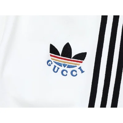Спортивный Костюм Gucci X Adidas With Lettering And Logos "White" фото № 2 Спортивный Костюм Gucci X Adidas With Lettering And Logos "White" фото № 2