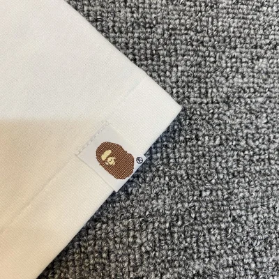 Футболка A Bathing Ape Luminous Print "White" фото № 5 Футболка A Bathing Ape Luminous Print "White" фото № 5