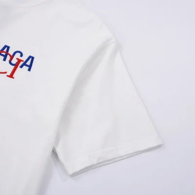 Футболка Balenciaga X Gucci Blue And Red Logo "White" фото № 3 Футболка Balenciaga X Gucci Blue And Red Logo "White" фото № 3