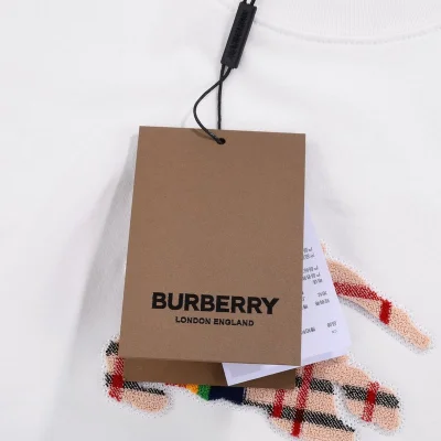 Футболка Burberry With Soft Colored Logo "White" фото № 3 Футболка Burberry With Soft Colored Logo "White" фото № 3