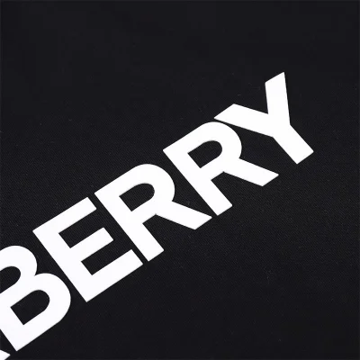 Футболка Burberry Plain With Front Logo Inscription "Black" фото № 6