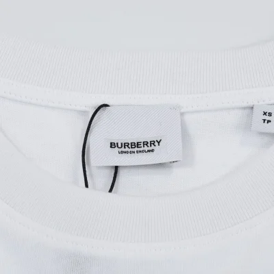 Футболка Burberry Three-Dimensional Logo "White" фото № 6