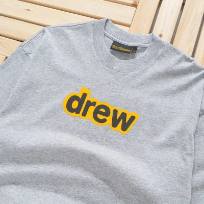 Футболка Drew House With Text Logo In The Center "Gray" фото № 2 Футболка Drew House With Text Logo In The Center "Gray" фото № 2