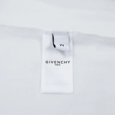 Футболка Givenchy Scratches "White" фото № 5 Футболка Givenchy Scratches "White" фото № 5