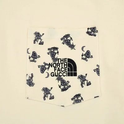Футболка Gucci X The North Face Pocket With Print "Cream" фото № 3