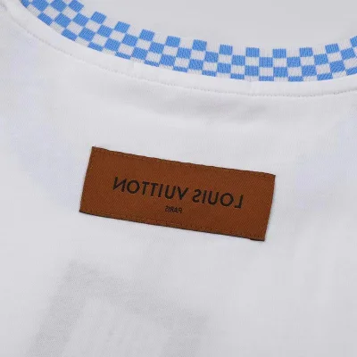 Футболка Louis Vuitton With An Inscription On The Collar "White" фото № 7