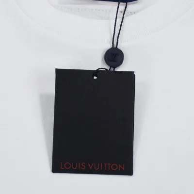 Футболка Louis Vuitton With Small Blue Logo "White" фото № 5