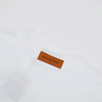 Футболка Louis Vuitton With Small Blue Logo "White" фото № 7