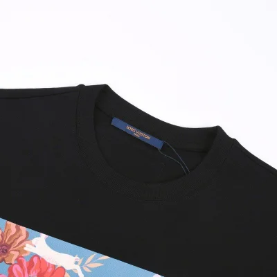 Футболка Louis Vuitton Painting - Flowers And Hares "Black" фото № 4