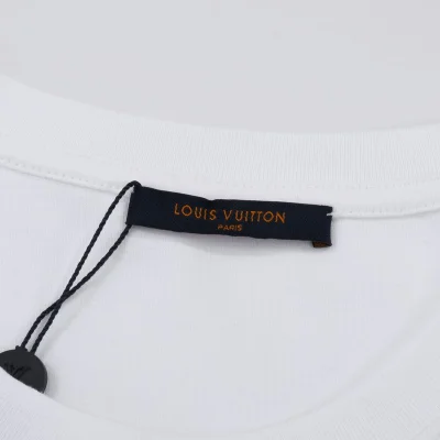 Футболка Louis Vuitton With Bright Print Of Travel Bag "White" фото № 7