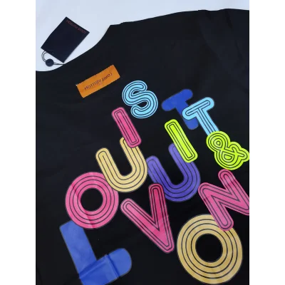 Футболка Louis Vuitton Creative Text Style "Black" фото № 4 Футболка Louis Vuitton Creative Text Style "Black" фото № 4