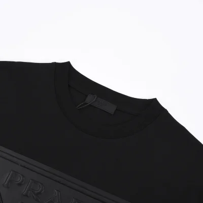 Футболка Prada With The Logo In The Center "Black" фото № 8 Футболка Prada With The Logo In The Center "Black" фото № 8