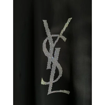 Футболка Saint Laurent With A Sequin Logo "Black" фото № 2 Футболка Saint Laurent With A Sequin Logo "Black" фото № 2